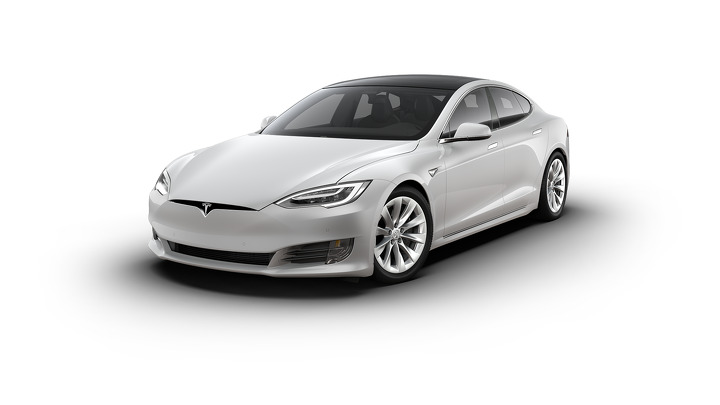 CPO 2018 Model S 100D in Studen listed at CHF 28 500
